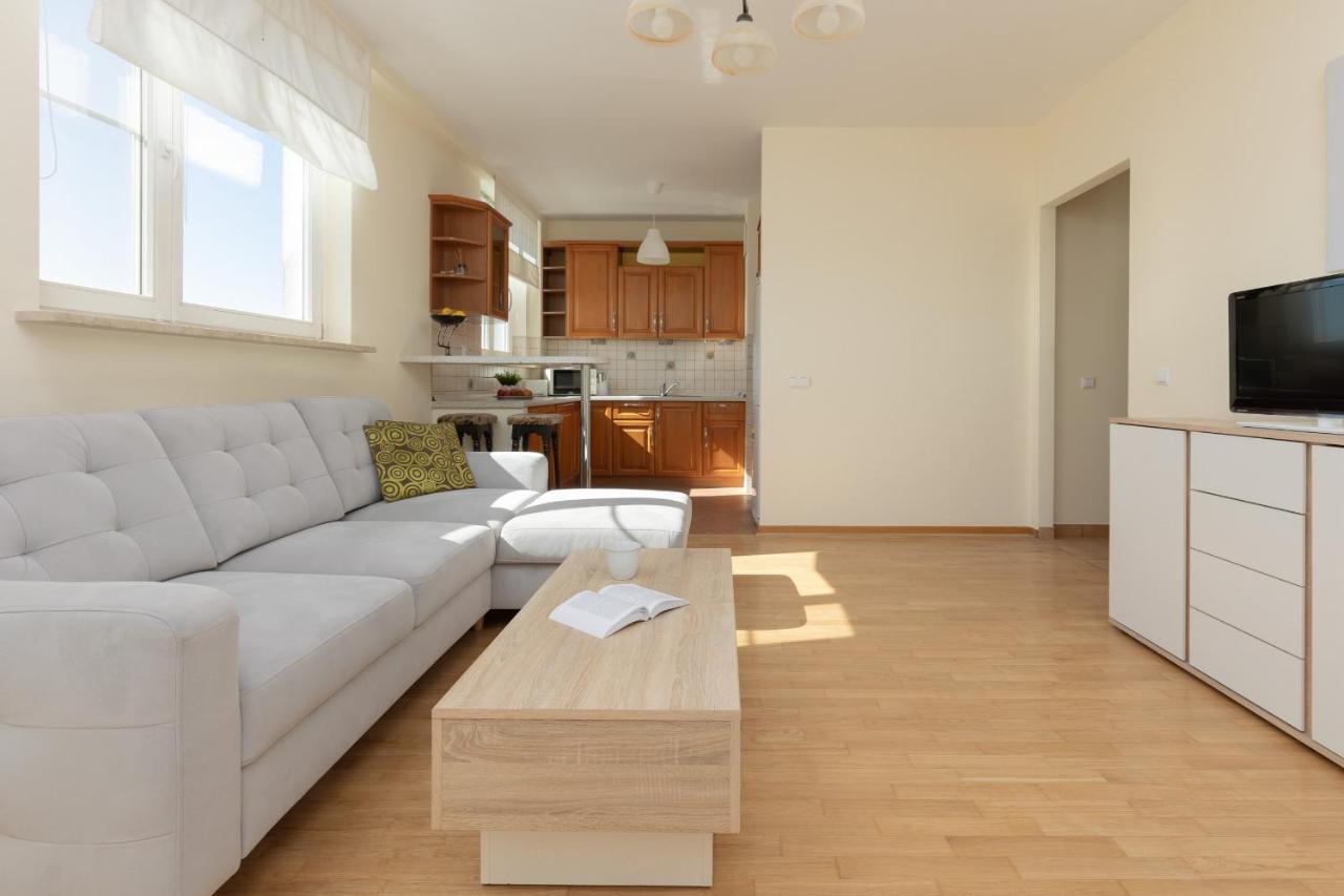 Belgradzka By Renters Appartamento