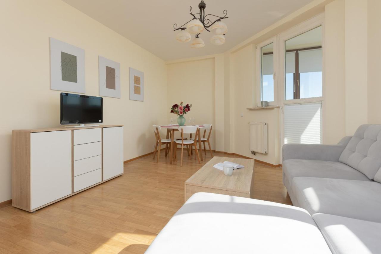 Belgradzka By Renters Apartment *